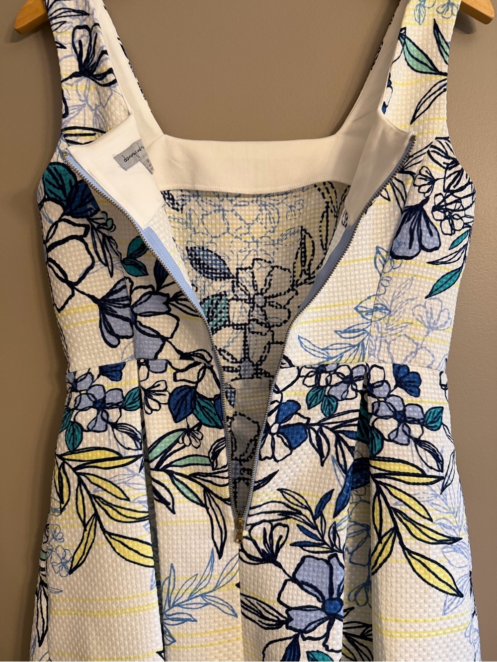Danny & Nicole Blue and White Floral Square-Neck Mini Dress Pockets 6P - Picture 8 of 11